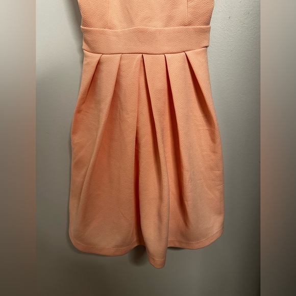 Chelsea Dress with Bow - Picture 2 of 10
